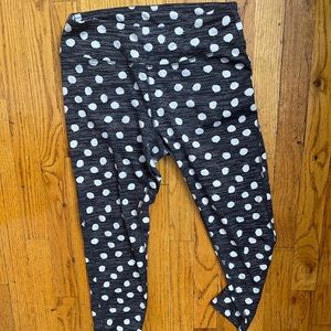 Outdoor Voices B&W Polkadot 3/4 Leggings Large